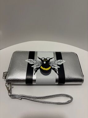 Silver Bee Zip Wallet with Wristlet